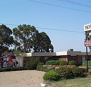 Coach Lamp Motel - Tourism Noosa