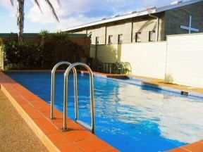 Pelican At Lakes Motel - Tourism Noosa 2