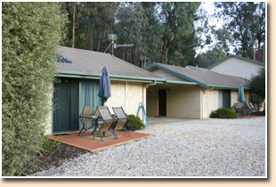 Snow View Holiday Units - Tourism Noosa 1