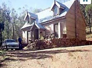 Table Top Mountain Retreat - Tourism Noosa 0