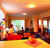 Oxley Court Serviced Apartments - Tourism Noosa