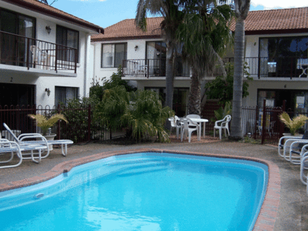 Peninsular Apartments - Tourism Noosa