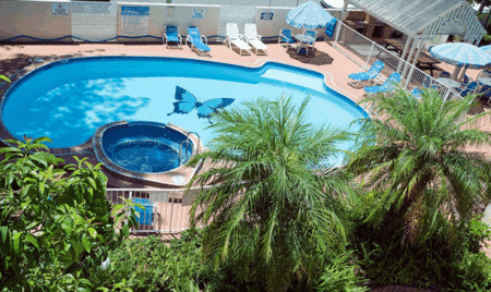 Surfers Tradewinds - Tourism Noosa 4