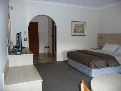 Hamiltons Townhouse Motel - Tourism Noosa 2
