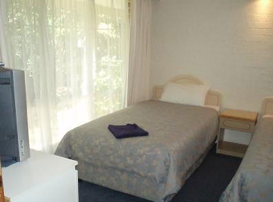Hamiltons Townhouse Motel - Tourism Noosa 5