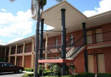 Wagga RSL Club Motel - Tourism Noosa 3