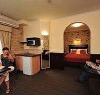 Highlander Motor Inn And Apartments - Tourism Noosa