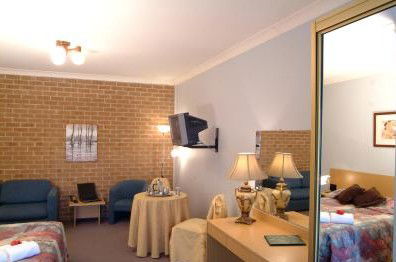 Campbelltown Colonial Motor Inn - Tourism Noosa 3