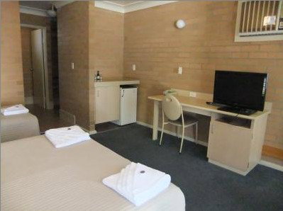 Country Comfort Cowra Countryman Motor Inn - Tourism Noosa 4