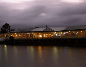 Waterfront Hotel - Tourism Noosa