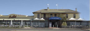 Barwon Heads Hotel - Tourism Noosa 0