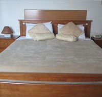 The Plough Hotel - Tourism Noosa