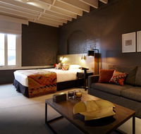 Harbour Rocks Hotel - Tourism Noosa