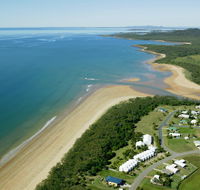 SeaEagles Beach Resort - Tourism Noosa