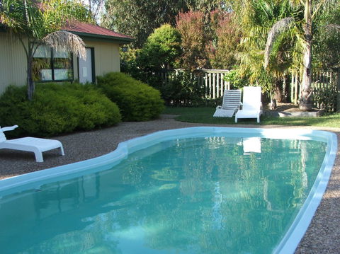 Lakes Entrance Country Cottages - Tourism Noosa 3
