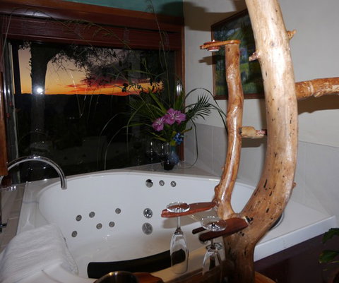 Lillypillys Cottages & Day Spa - Tourism Noosa 7
