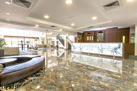 Ramada Hotel Hope Harbour - Tourism Noosa 1