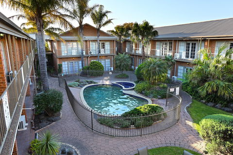 Quality Hotel Melbourne Airport - Tourism Noosa 0
