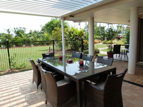Montage Beach Apartments - Tourism Noosa 4