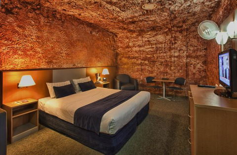 Desert Cave Hotel - Tourism Noosa 8