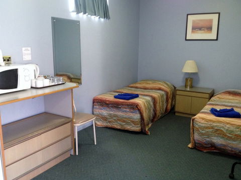 City West Motel - Tourism Noosa 6