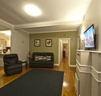 Oxford Holiday House - Tourism Noosa