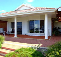 Close Encounters Bed and Breakfast - Tourism Noosa