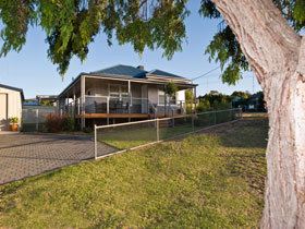 Serenity Holiday House - Tourism Noosa 0