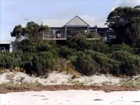 The Deck - Tourism Noosa 0