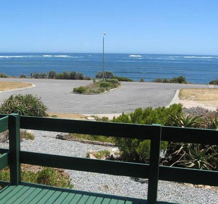 Oaklands Beach House - Tourism Noosa 1