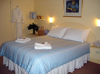 Middleton Cottage - Tourism Noosa 1