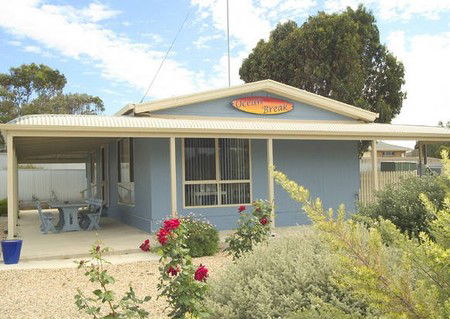 Ocean Break - Tourism Noosa 1