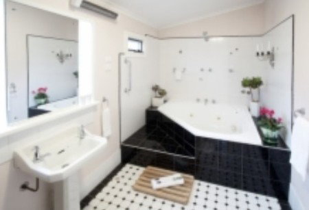 Trinity Cottage - Tourism Noosa 4