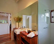 Allure Beach House - Tourism Noosa 5