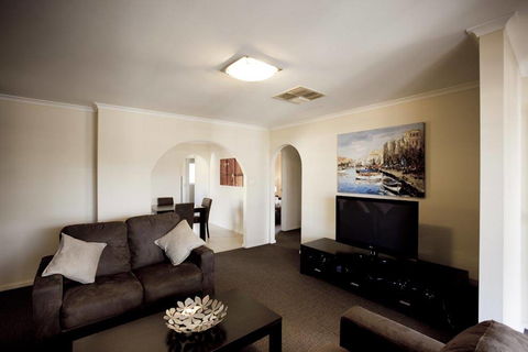 Balcony On Sixth Lodge - Tourism Noosa 3