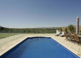 McLaren Ridge 4 - McLaren Ridge Log Cabins - Tourism Noosa 0