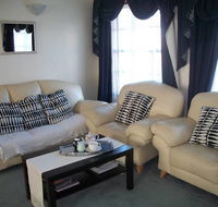 Beachside Apartment - Hove - Tourism Noosa