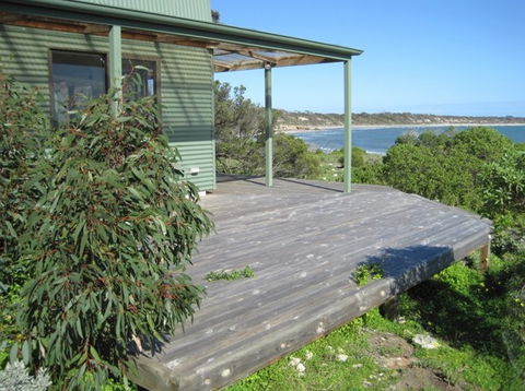 Wallaby Beach House - Tourism Noosa 0