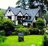 Fox and Hounds Inn - Tourism Noosa