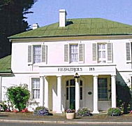 Fitzpatricks Inn - Tourism Noosa