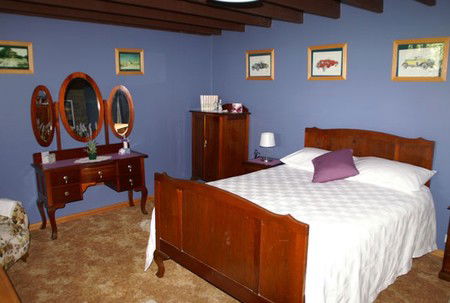 Three Hut Point Waterfront Accommodation - Tourism Noosa 3