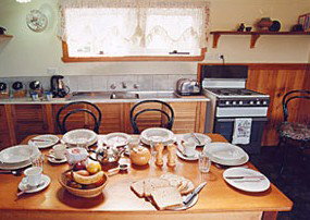 Touchwood Cottages - Tourism Noosa 4