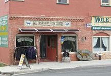 Mole Creek Hotel - Tourism Noosa 1