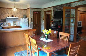 Hartzview Vineyard Homestead - Tourism Noosa 5