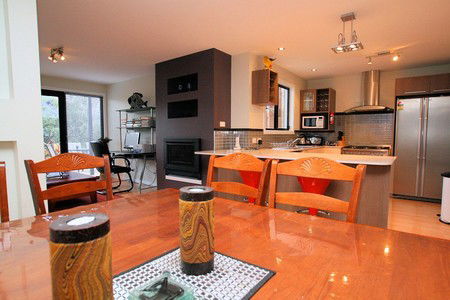Oakley Place Townhouse - Tasmanian Short Stays - Tourism Noosa 1