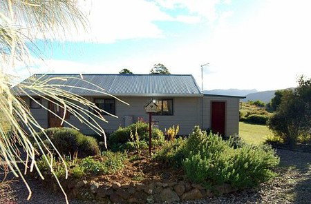 Engadine Cottage - Tourism Noosa 1