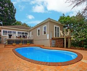 Berry Brook - Tourism Noosa 0
