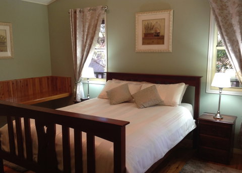 Maleny Country Cottages - Tourism Noosa 6