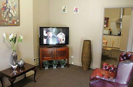 April Apartments Ballarat - Tourism Noosa 3