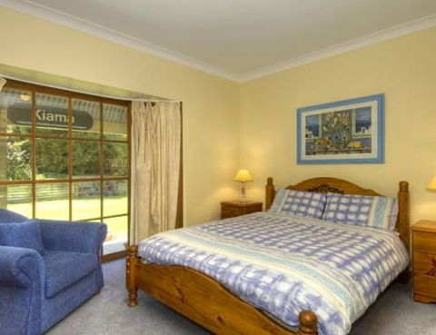Lavender Views - Tourism Noosa 1